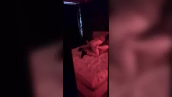Filmata Cand Isi Inseala Iubitul