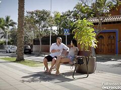 Nilla Black Se Fute Pentru Bani