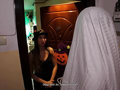 La Colindat De Halloween Cu Laura Quest