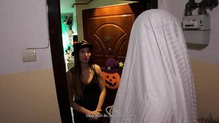La Colindat De Halloween Cu Laura Quest