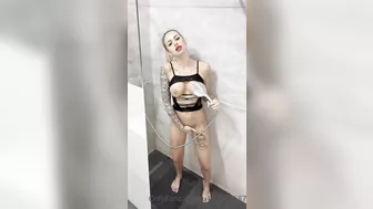 Blonda Buna De Pula La Dus