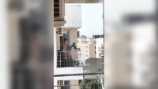Romani Pe Balcon La Mare