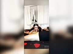 Andreea Suge Pula Si Vorbeste Cu Fanii