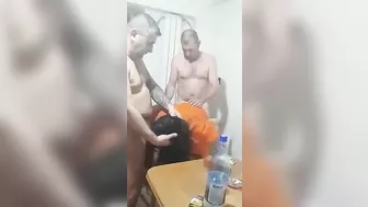 Romanca Fututa De Doi Barbati La Bucatarie