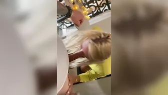 Blonda Superba Suge Pula Pe Balcon
