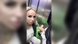 Cristina Suge Pula In Lift