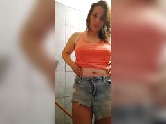 Pizda Care Se Mastubreaza Cum Stie Ea