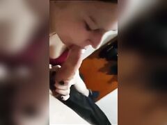 Suge pula rapid ca sa primeasca sperma mai repede
