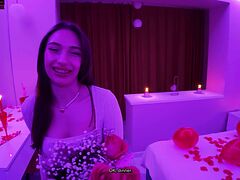 Laura Quest are orgasme puternice